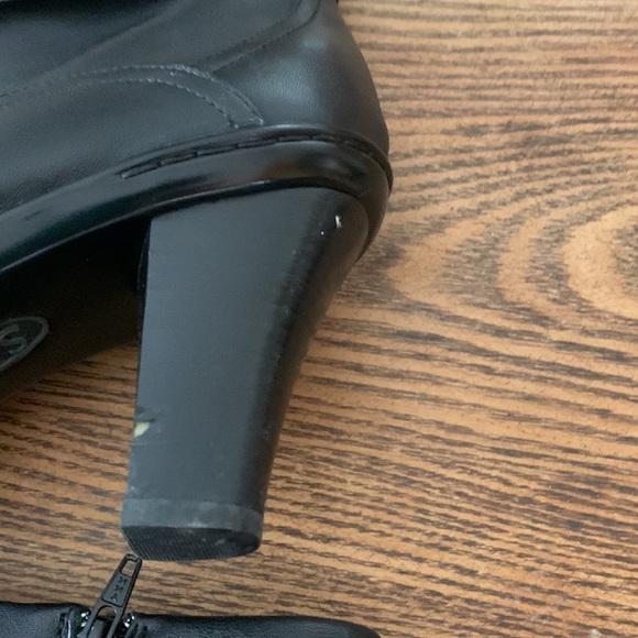 leather  black upper bootie size 8 1/2 - Picture 4 of 7